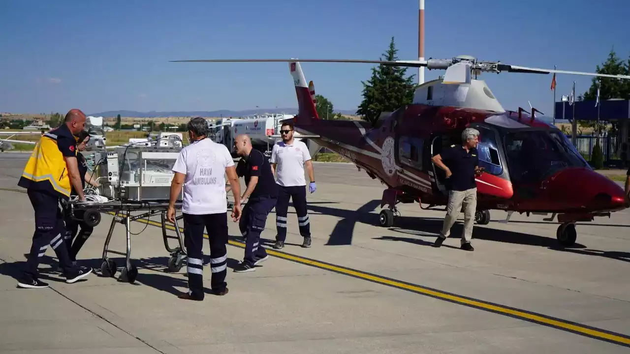 Uşakta Premature Bebek Helikopterle Ankaraya Nakil Oldu 2 Min