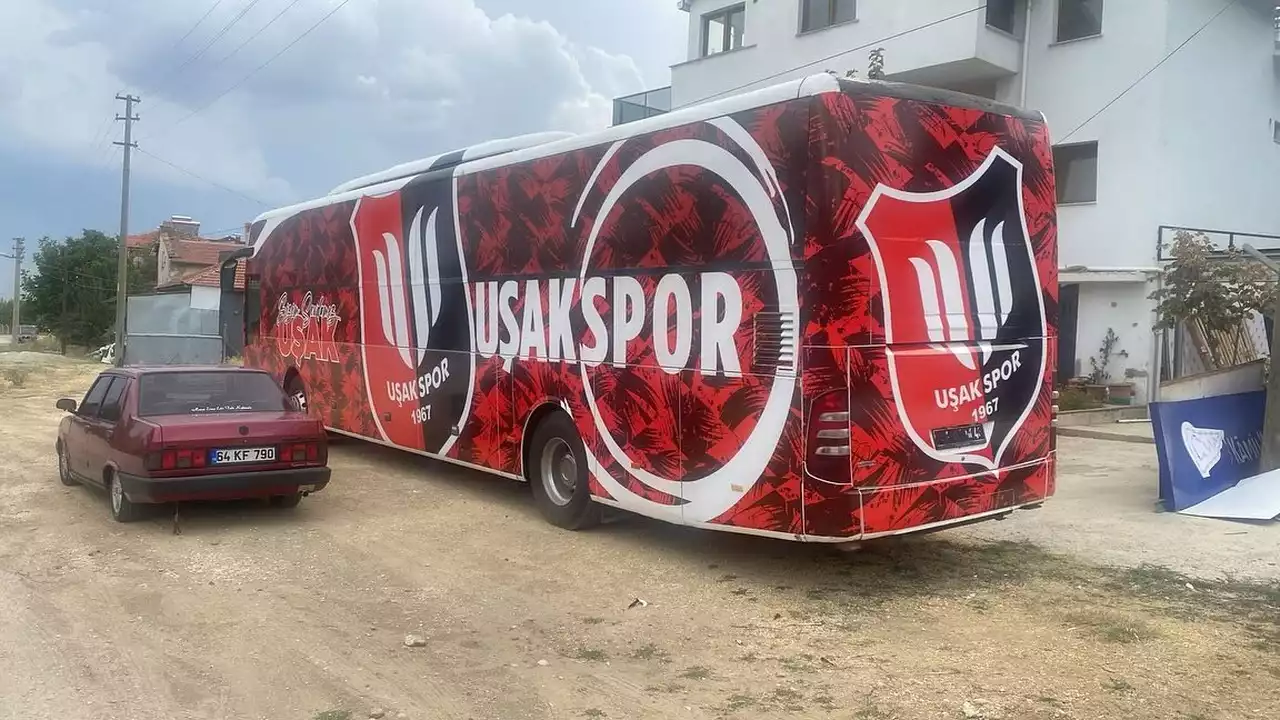 Uşakspor Otobusu 02 Min