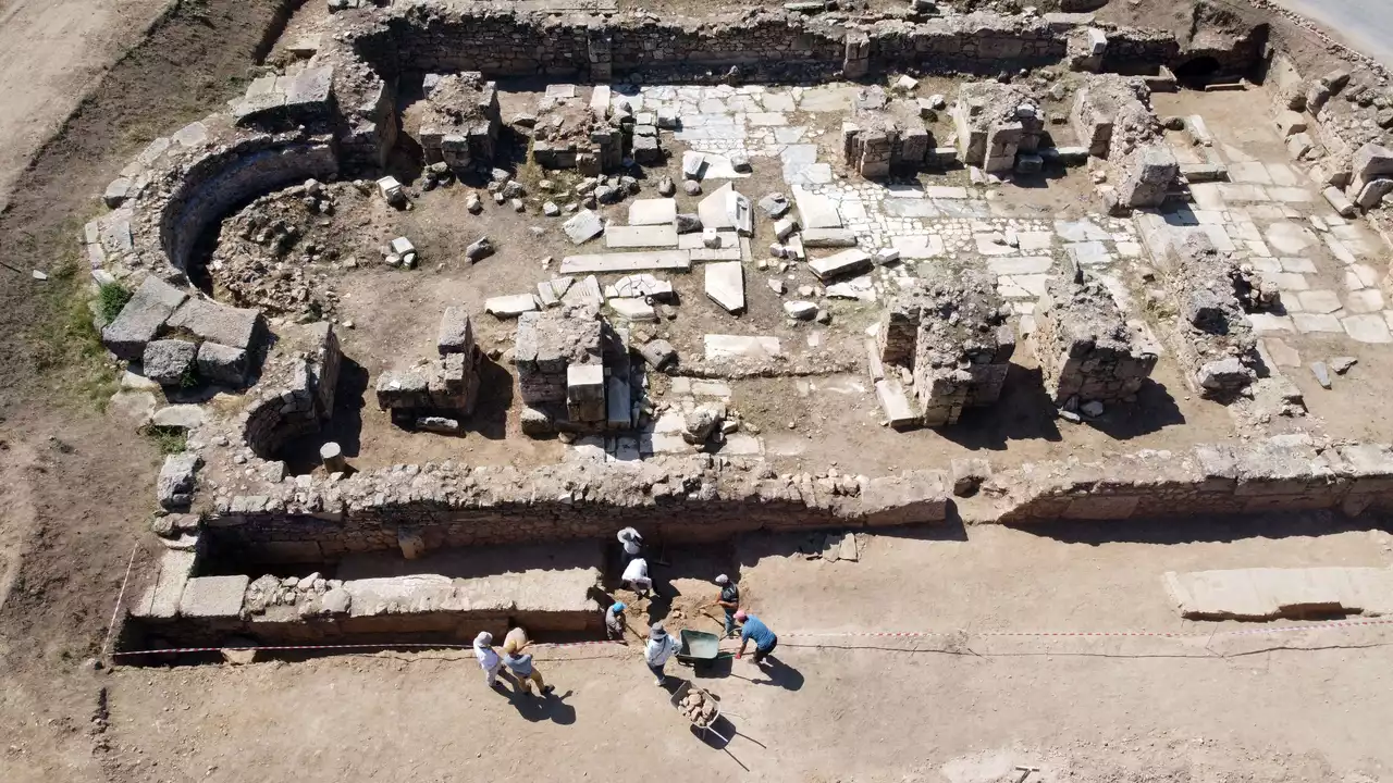 Sebaste Antik Kent Taban Dösemesi7 Min