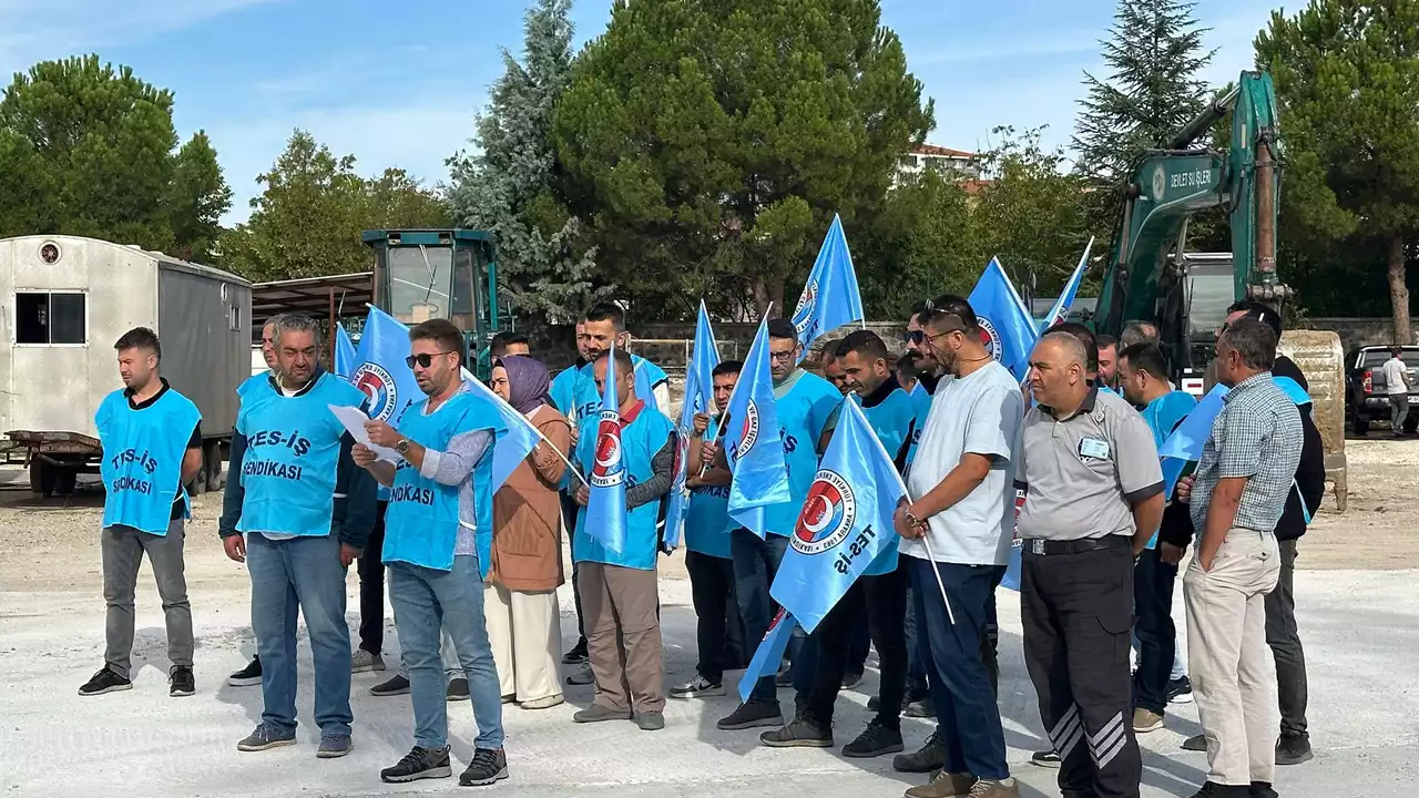 Usak Türk Is Sendikasi Üyeleri Eylem Yapti2 Min