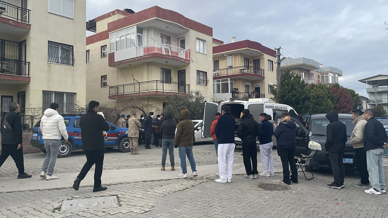 Evde Ölü Bulunankadın Izmir