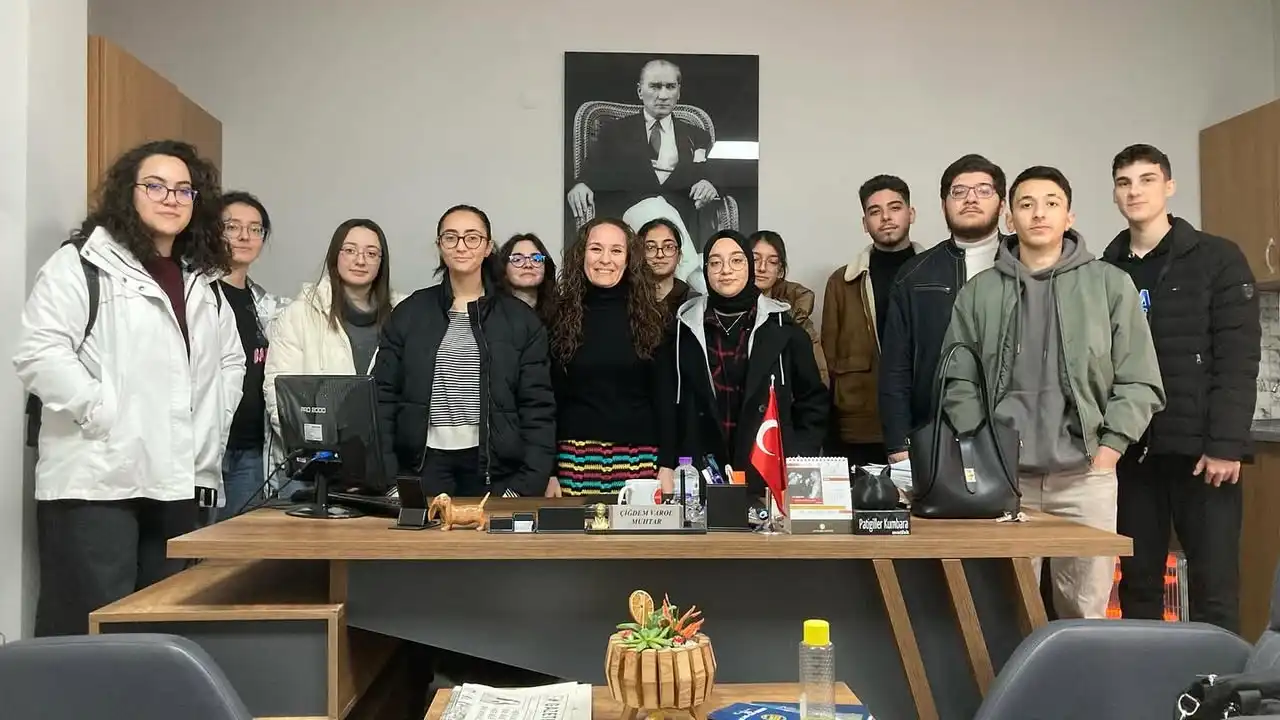 Çiğdem Varol Uşak Üniversitesi Doktor 1