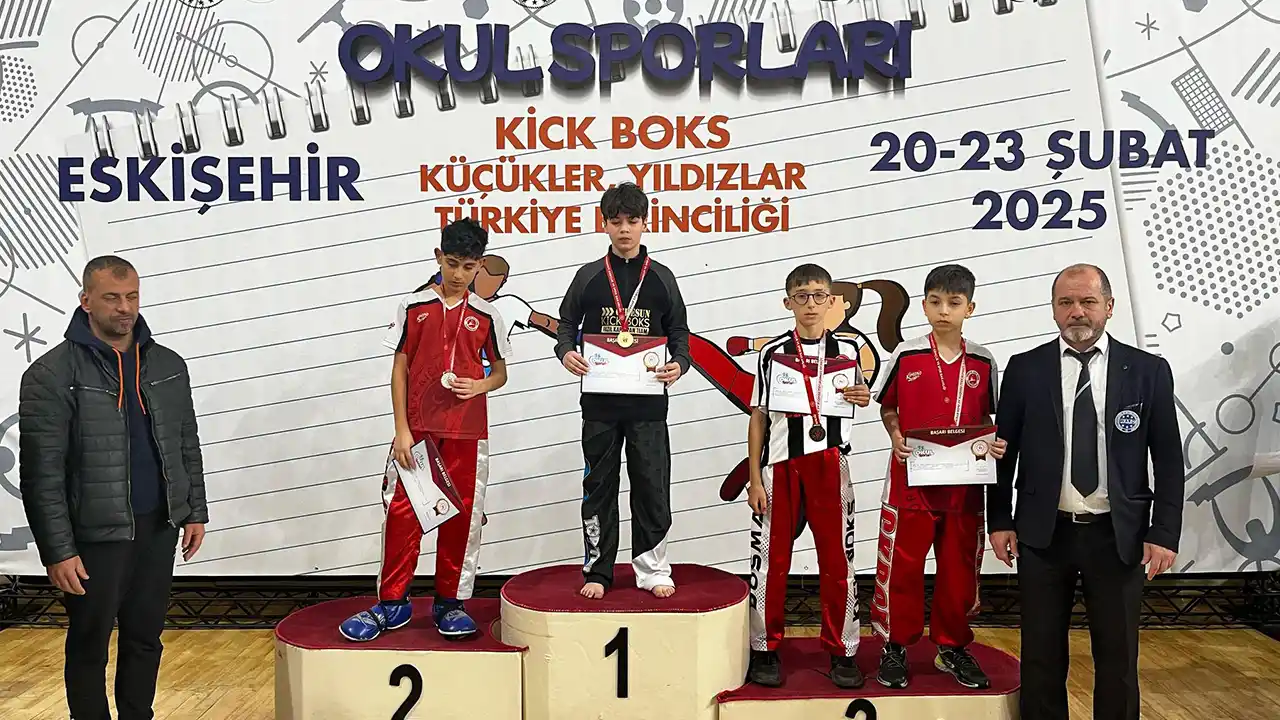 Usak Kick Boks Esme Madalya2