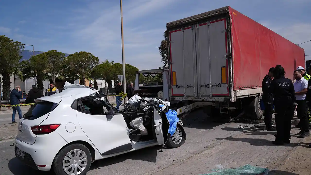 Izmir Tır Kaza Otomobil Ölüm Cigli