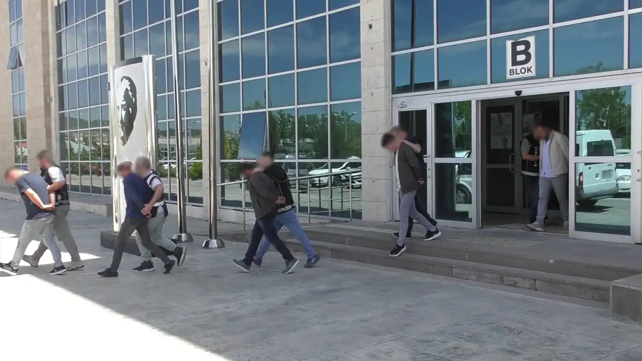 Aranan Şahıs Tutuklama Uşak1