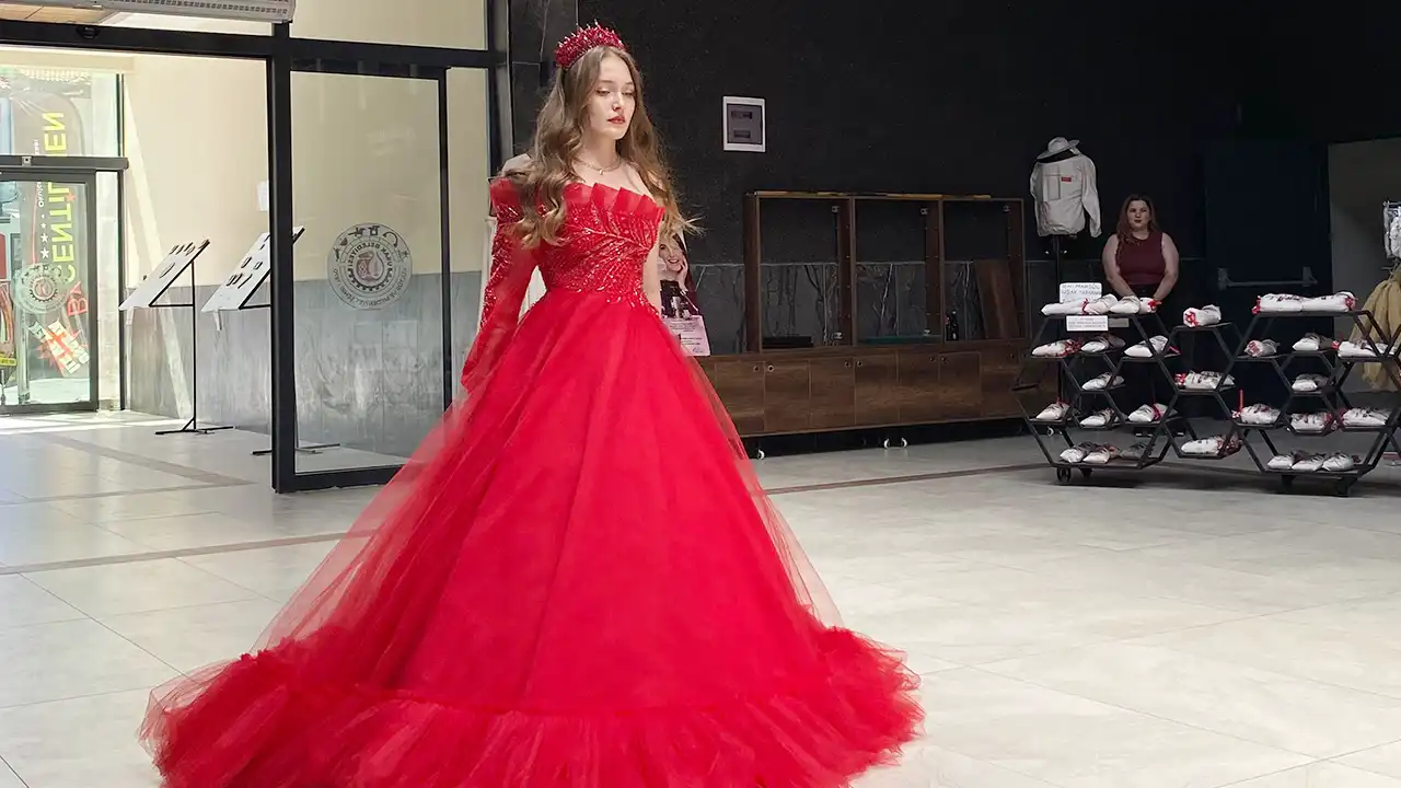 Gelinlik Defile Öğrenci Haber1