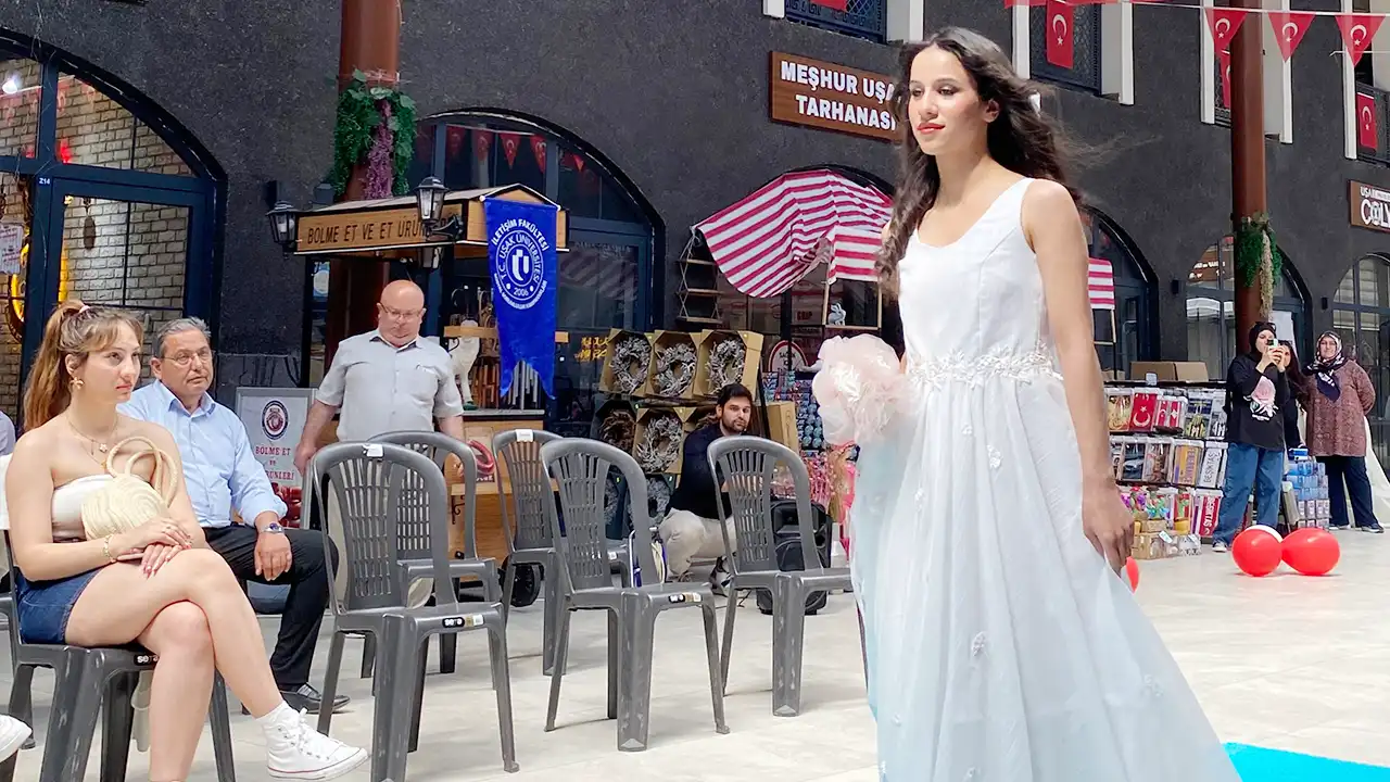 Gelinlik Defile Öğrenci Haber3