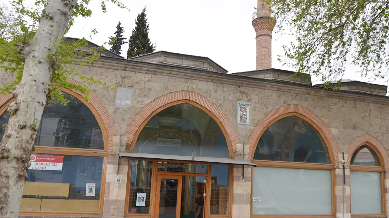 Musa Varol Ulu Cami Imam3