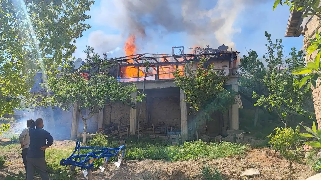 Uşak Sivaslı Yangın Vefat1