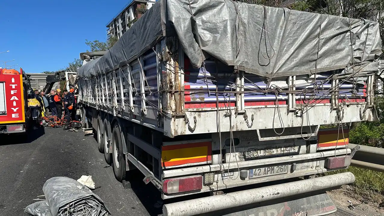 Uşak Tır Kaza Izmir Yolu1