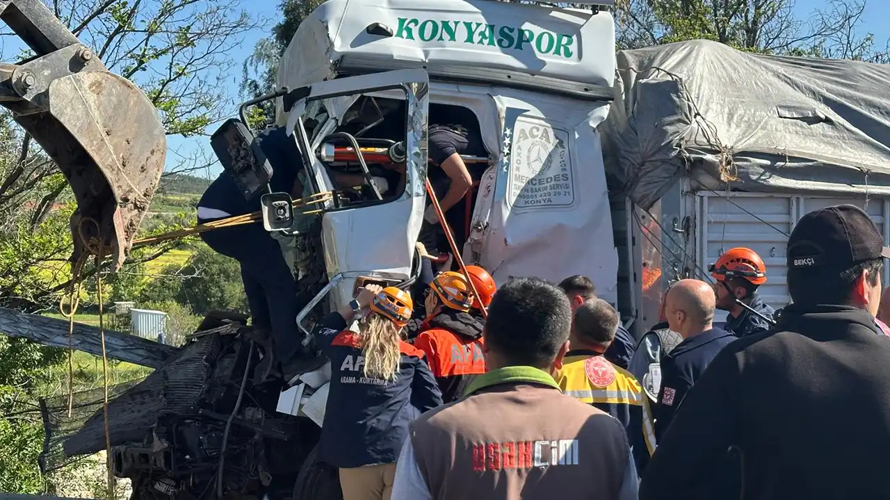 Uşak Tır Kaza Izmir Yolu4
