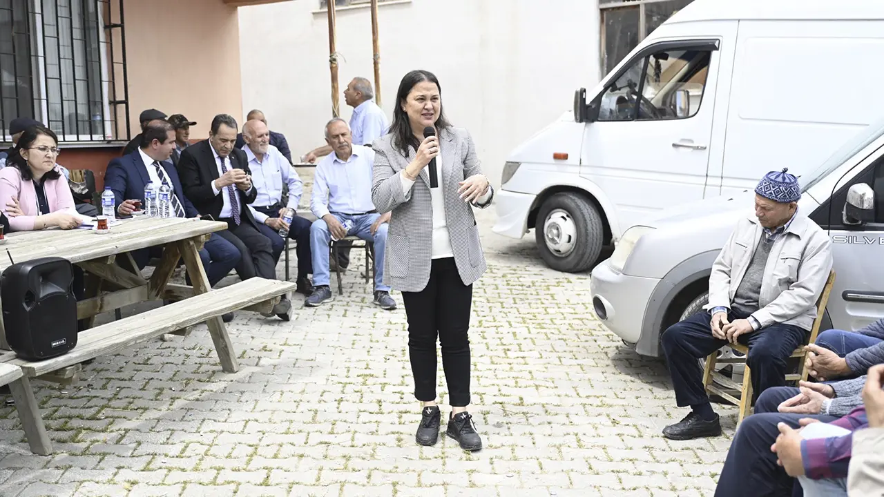 Uşak Üniversitesi’nden Köylüye Tarım Ve Hayvancılık Desteği
