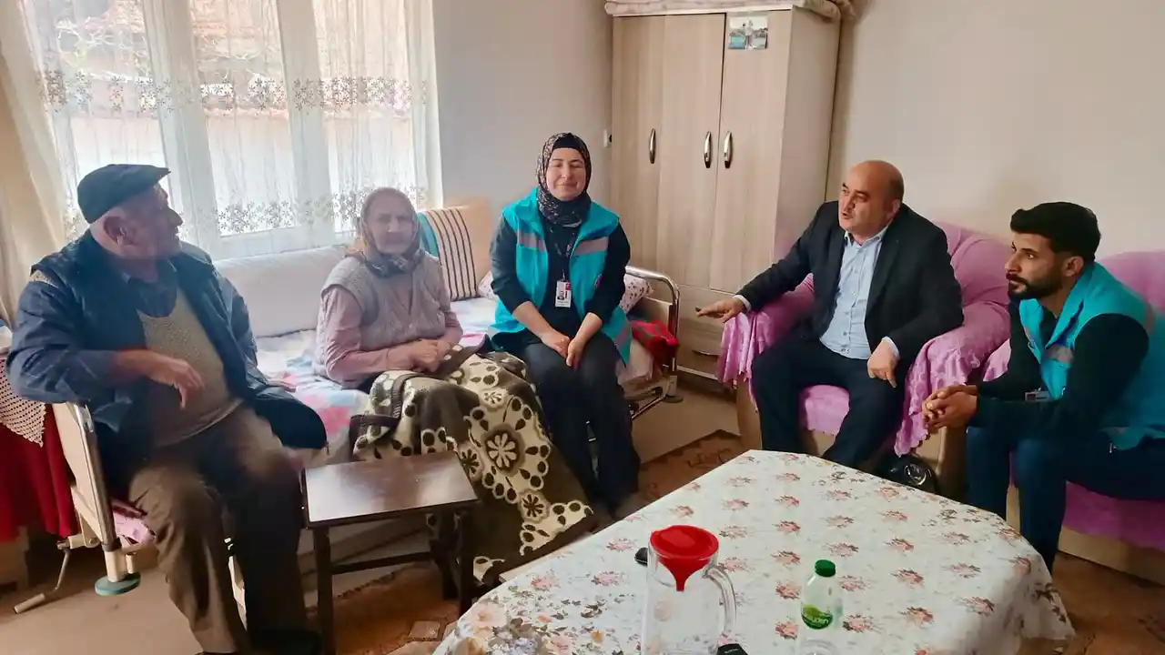 Usak Yaslı Bakım Faaliyet3