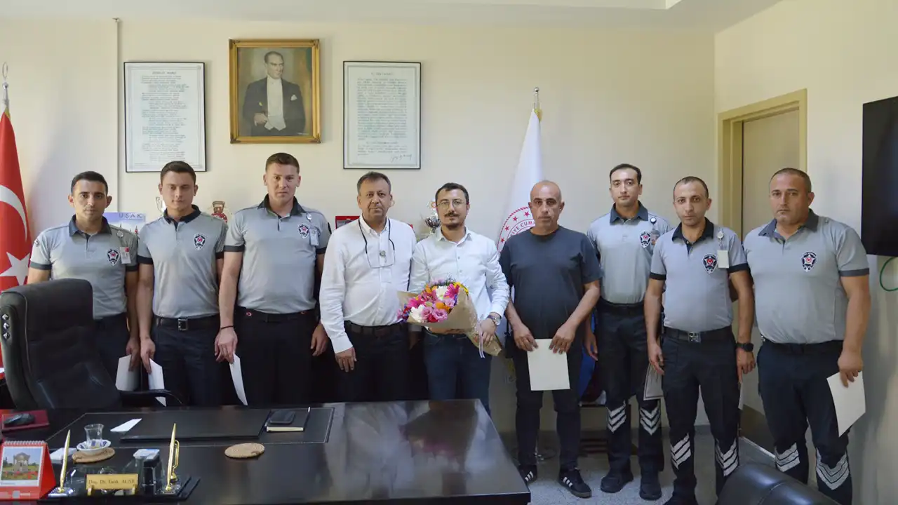 Başhekim Doktor Çiçek Uşak2