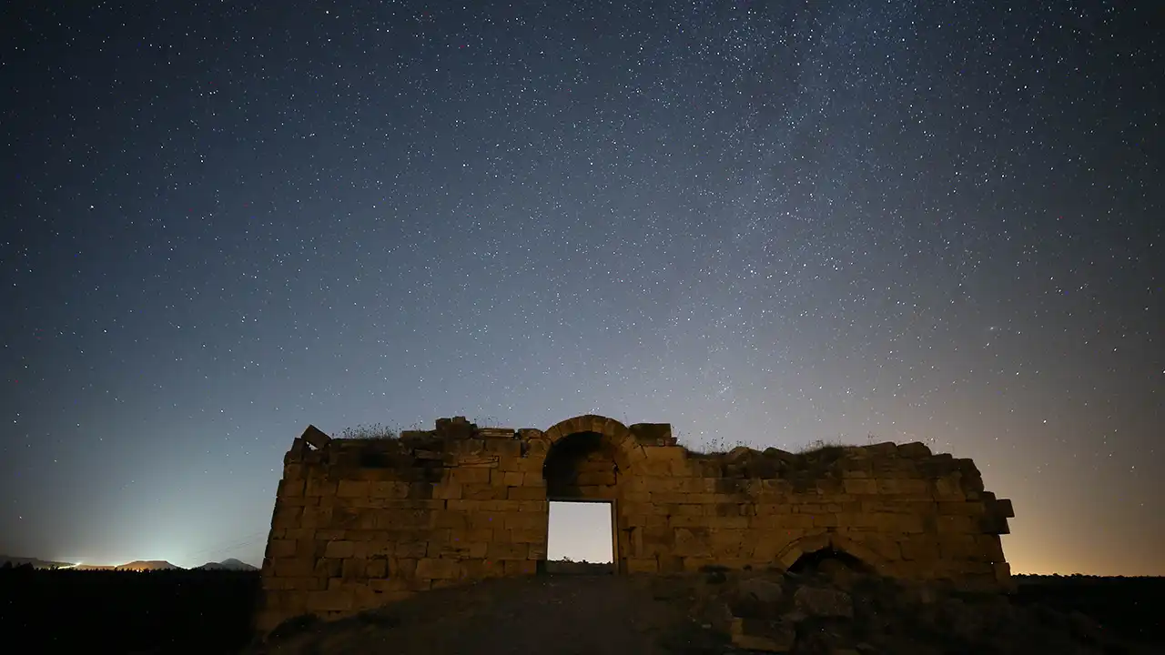 Blaundos Antik Kenti Gece Fotoğraf2