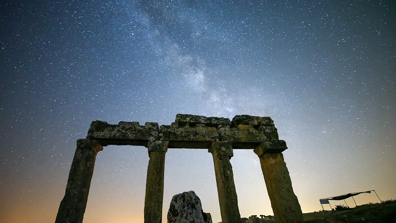 Blaundos Antik Kenti Gece Fotoğraf3