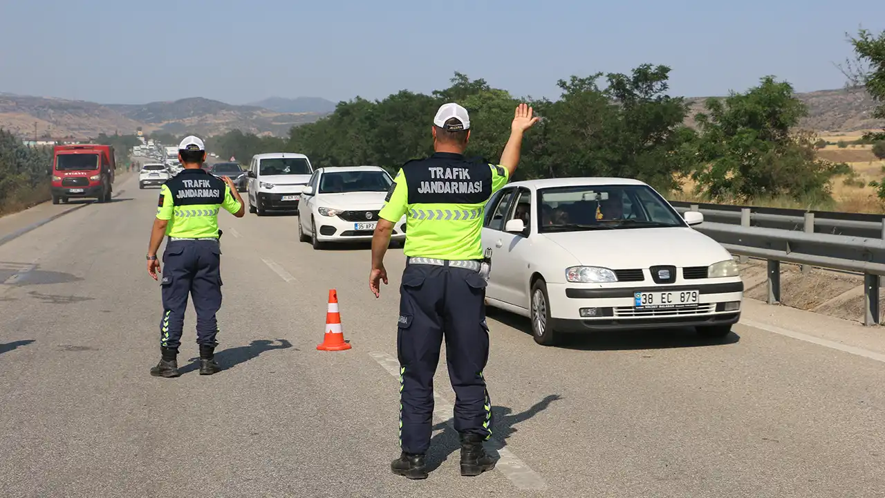 Buğday Tarlası Yangın Uşak Kula2