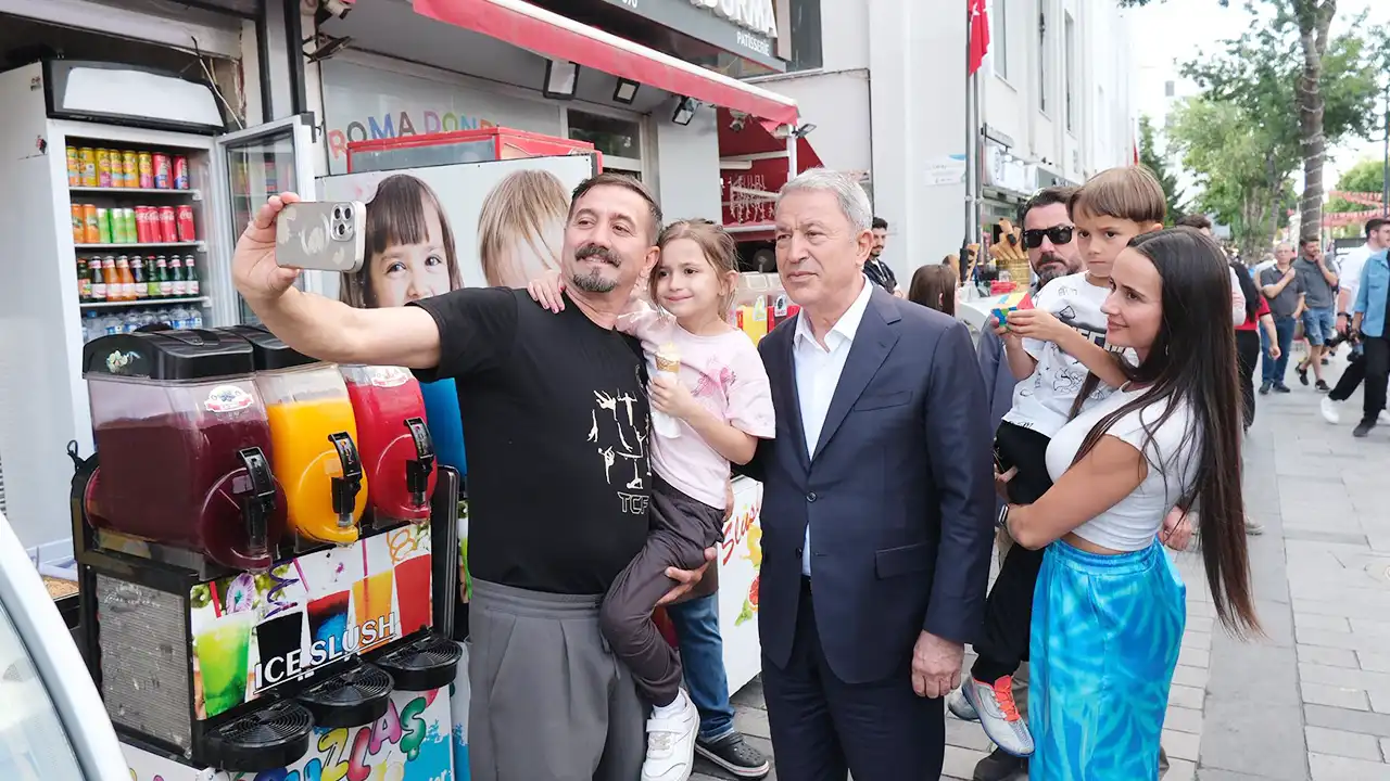 Hulusi Akar Akp Toplantı Uşak4