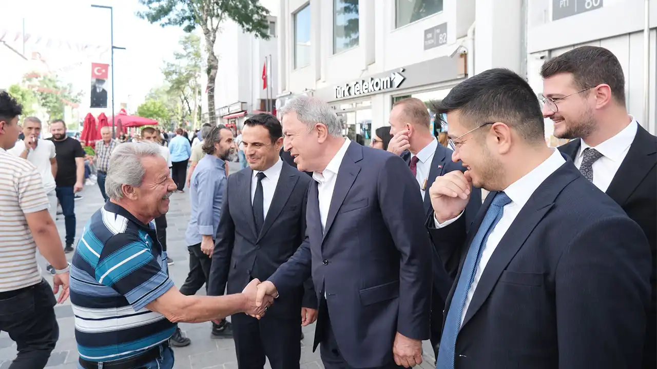 Hulusi Akar Akp Toplantı Uşak5