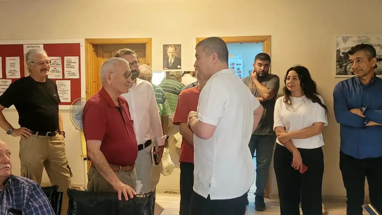 Ismail Küçükkaya Uşak Imza Günü1