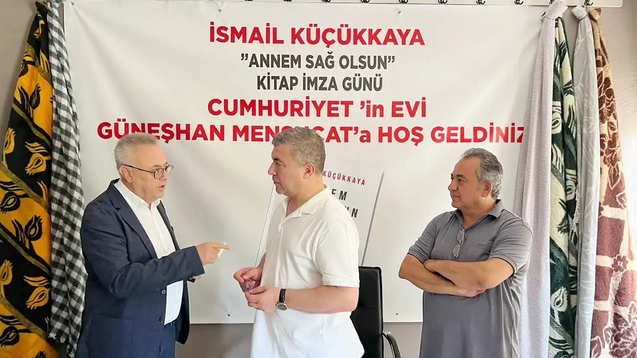 Ismail Küçükkaya Uşak Imza Günü4