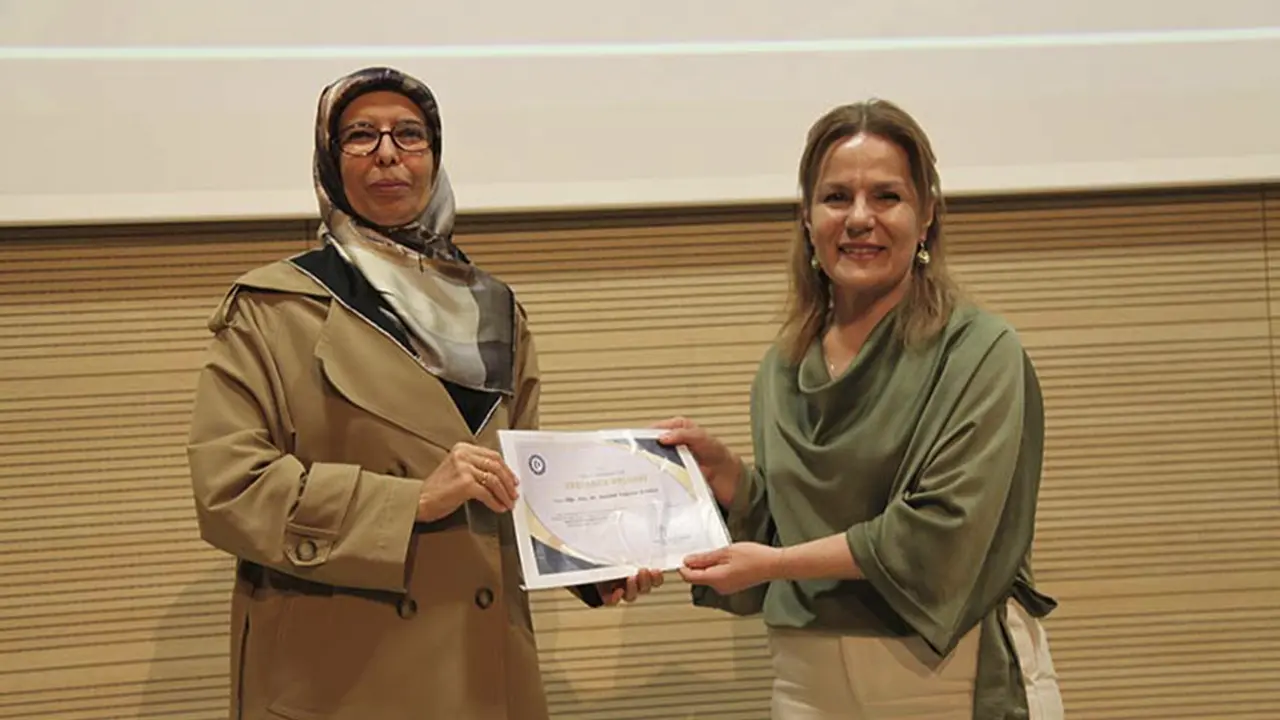 Kadın Emeği Konferans Uşak Üniversitesi 1