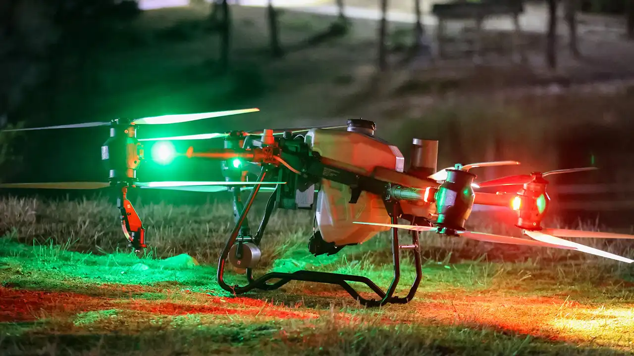 Uşak Dron Ilaçlama Sinek1
