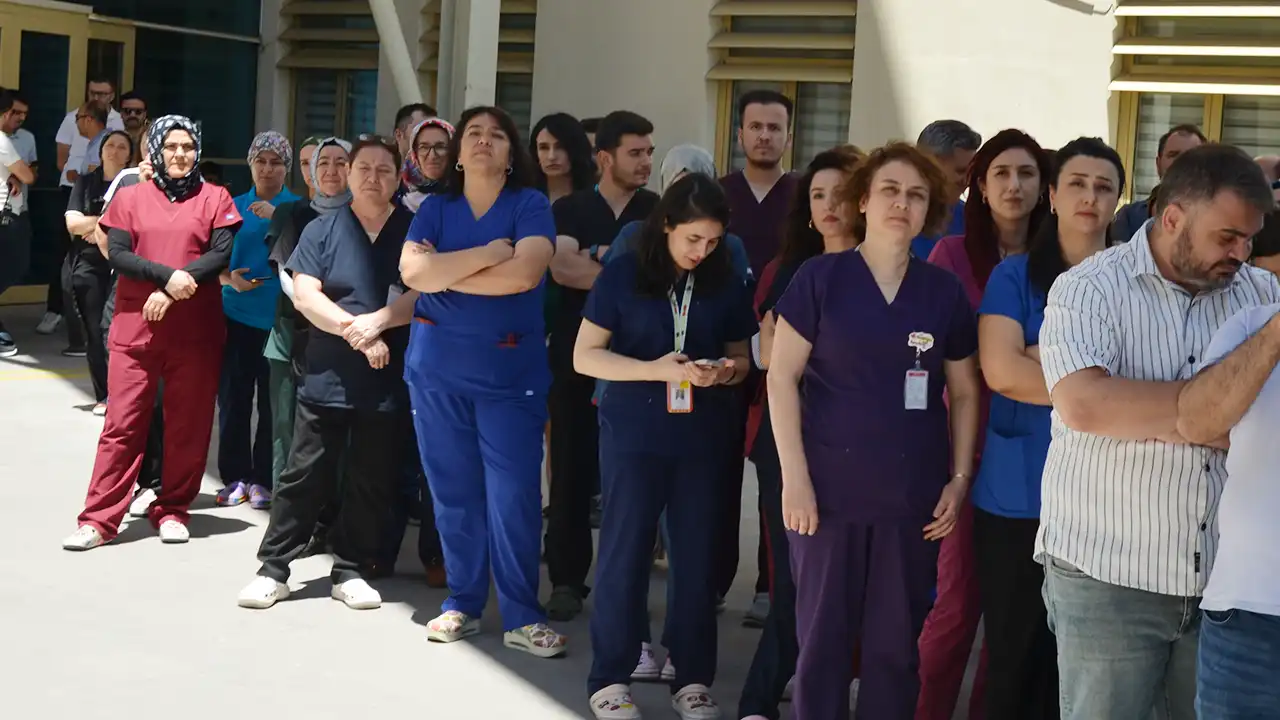 Uşak Hastane Doktorlar Basın Açıklama3