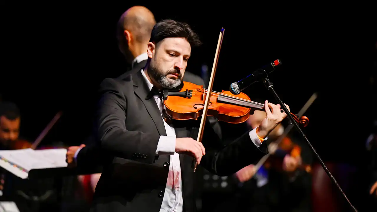 Uşak Maarif Konser Akm6