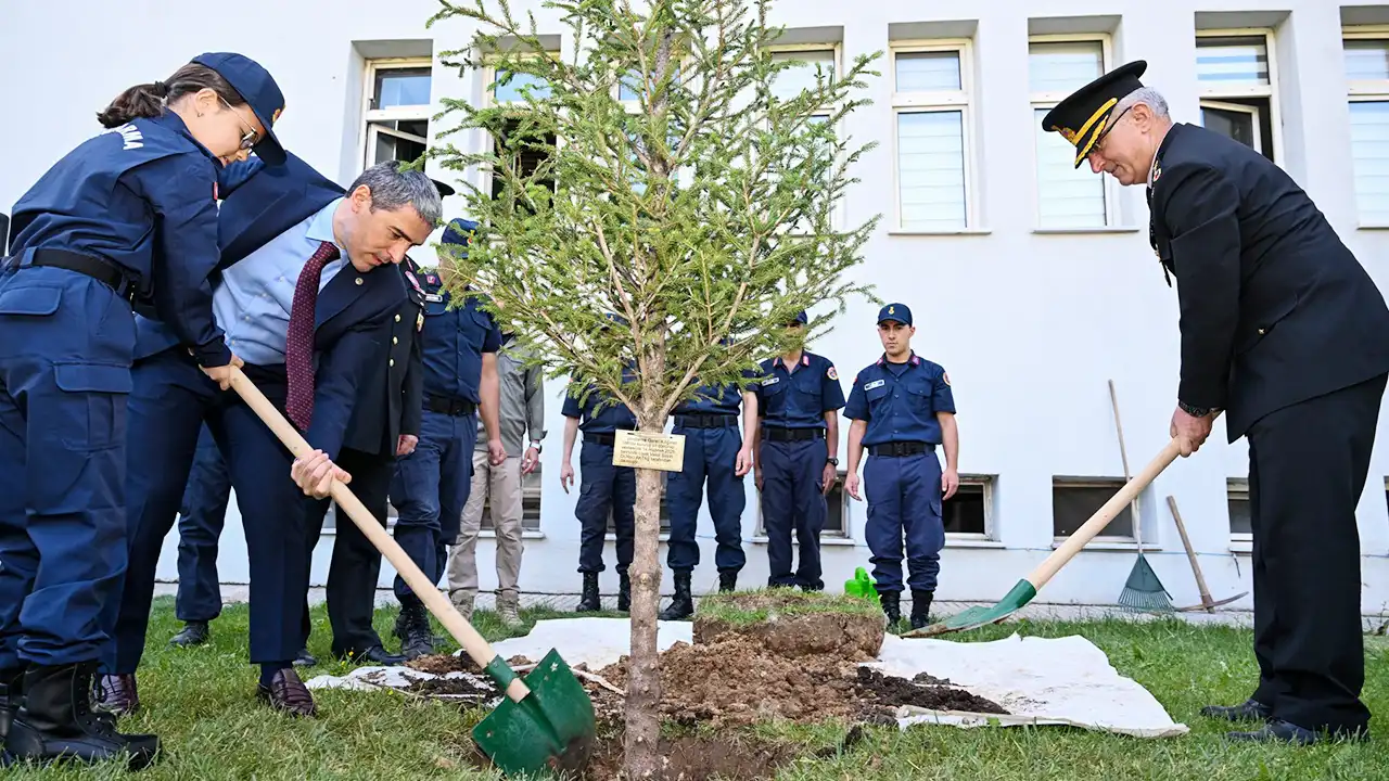 Vali Uşak Jandarma Kutlama3