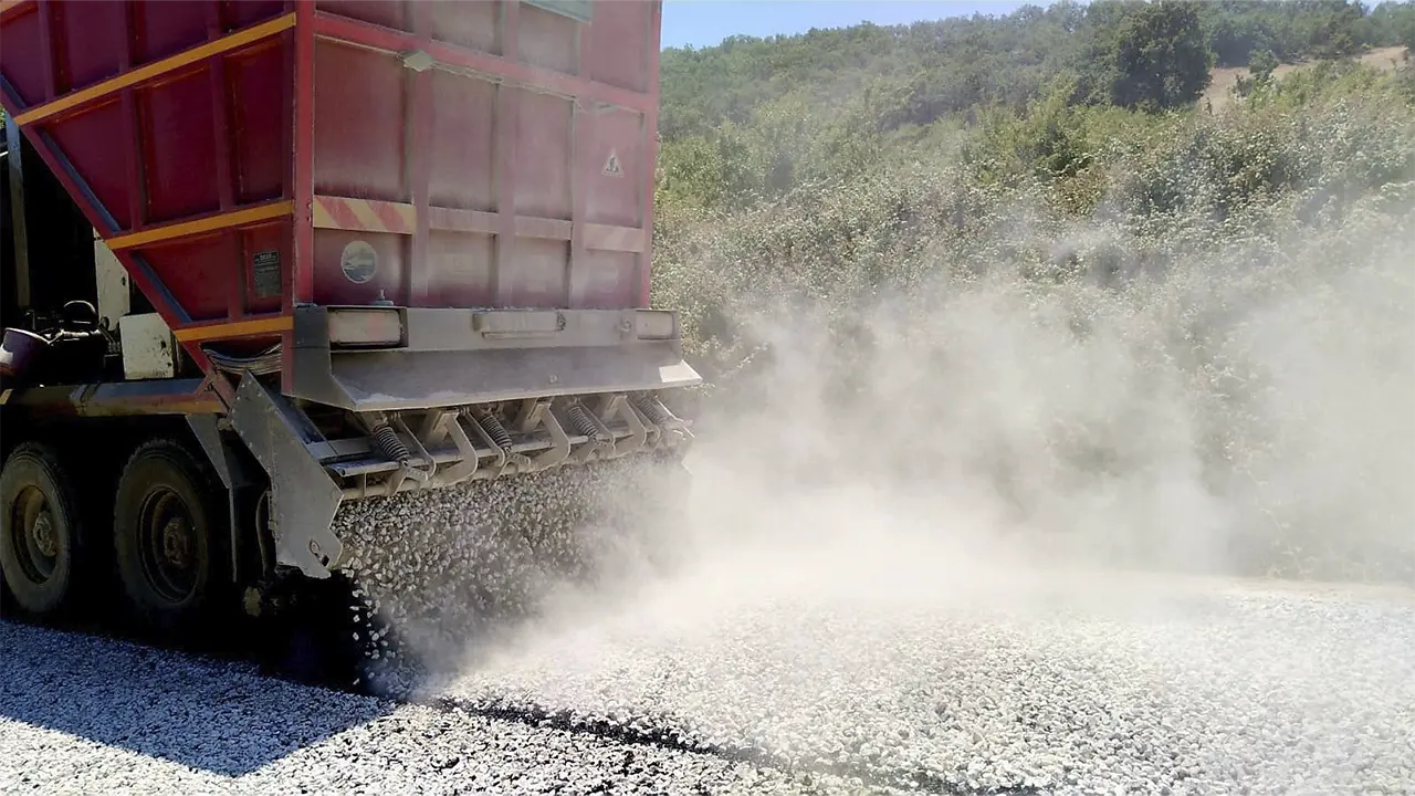 Eşme’de 5,8 Km’lik Asfalt Yol Tamamlandı 1
