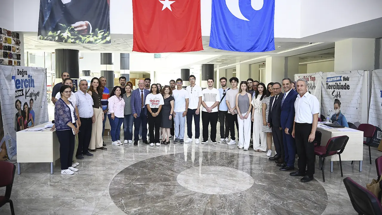 Rektör Aday Öğrenciler Uşak Üniversitesi 1