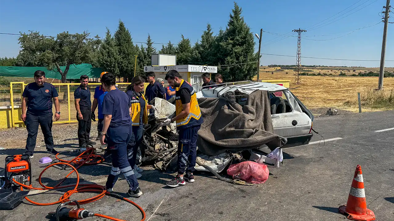 Uşak Bölme Feci Kaza Yeni4