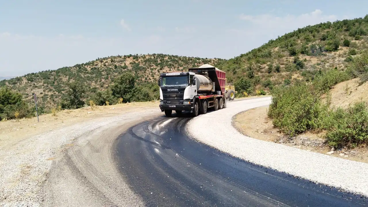 Uşak Cinoğlu Köyü Yol Asfalt1