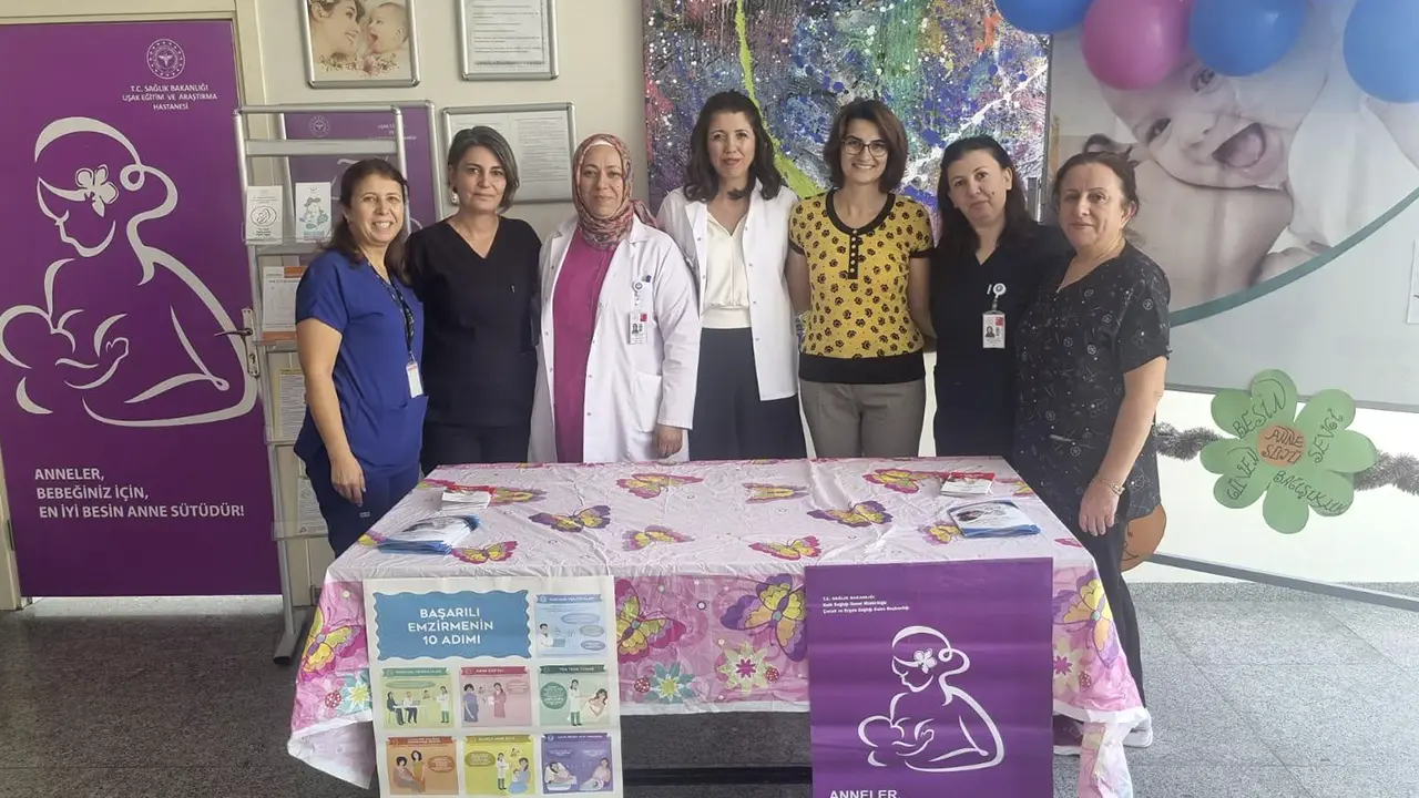 Anne Sütü Için Stand Açıldı Uşak 1