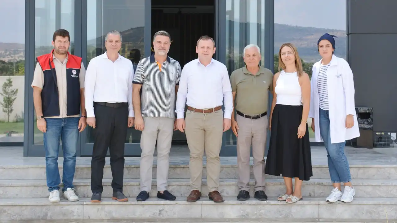 Eşme Konserve Çalışan3