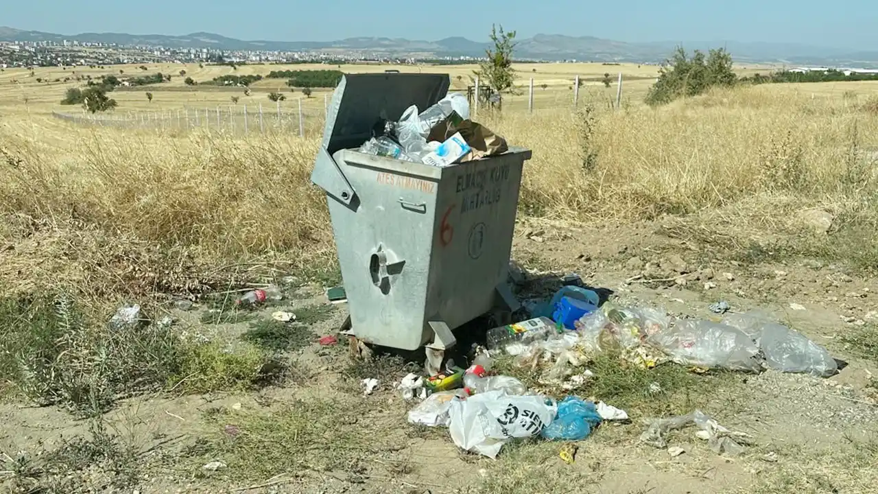 Uşak Elmacık Çöp Skandal2