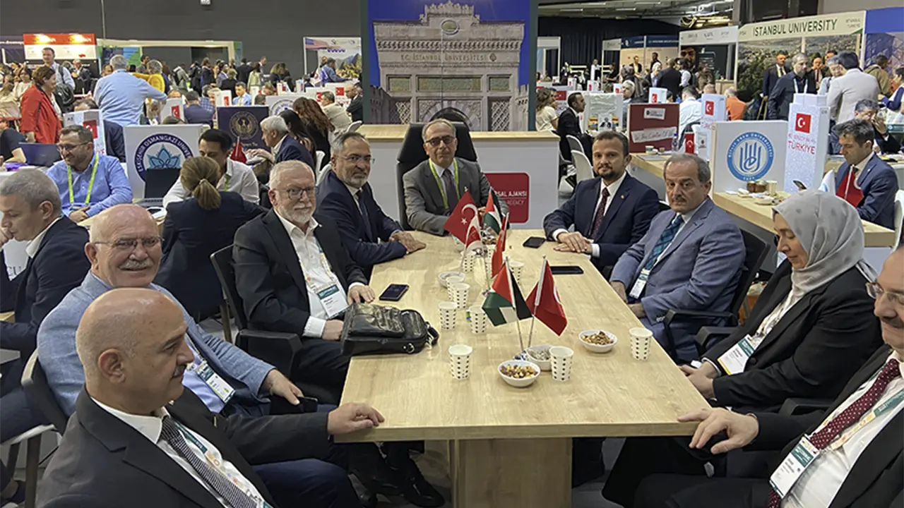 Uşak Üniversitesi Avrupa’nın En Büyük Eğitim Fuarında Tanıtıldı 2