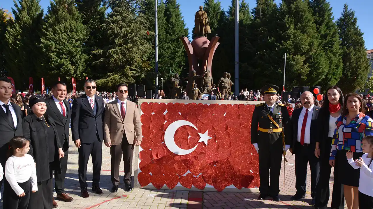 Banaz Cumruhiyet Kutlama2