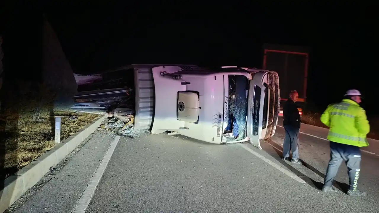 Banaz Tır Devrilme1