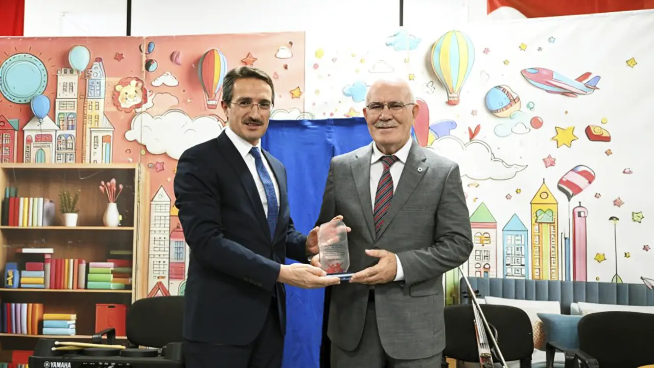 Uşak Çocuk Evlerinde Duvarlar Umuda Boyandı