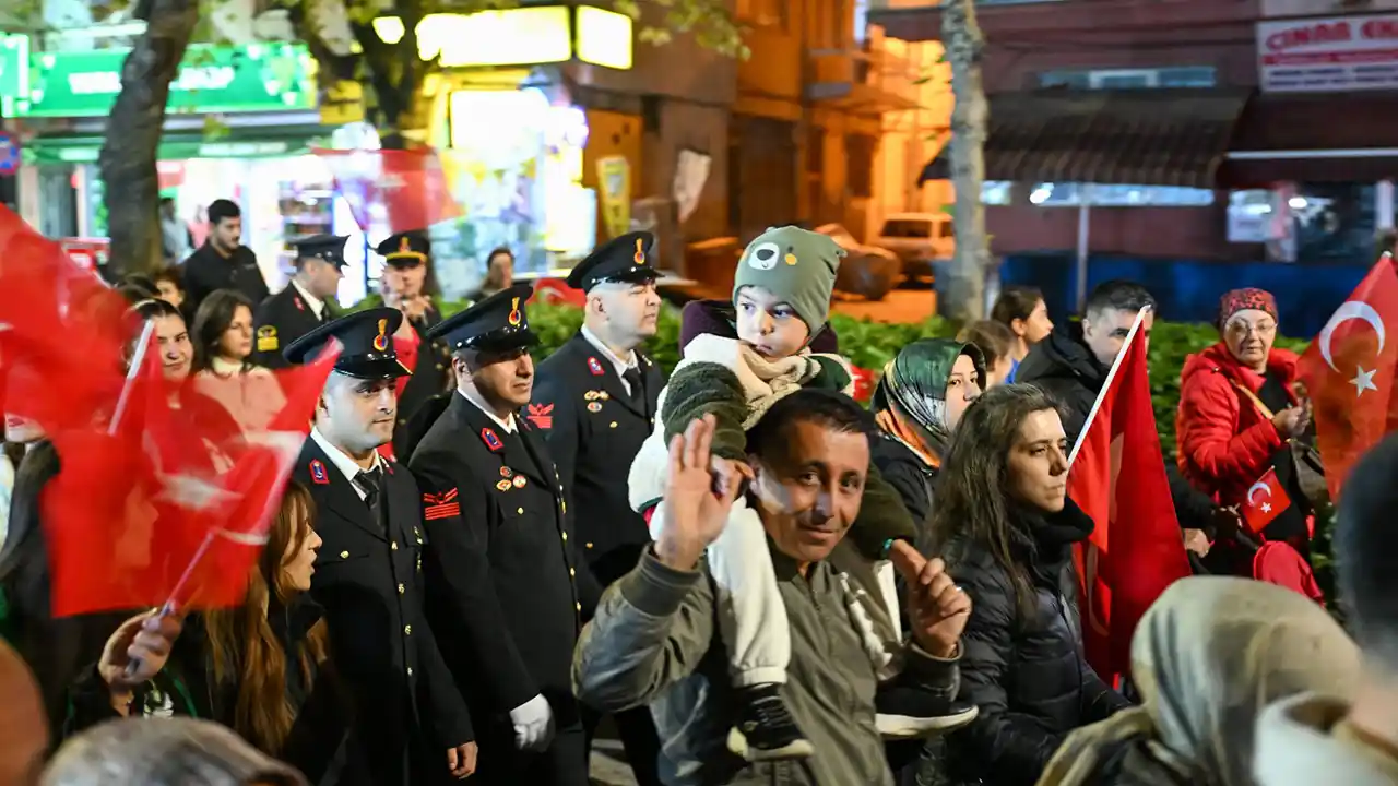 Uşak Fener Alayı Kutlama1