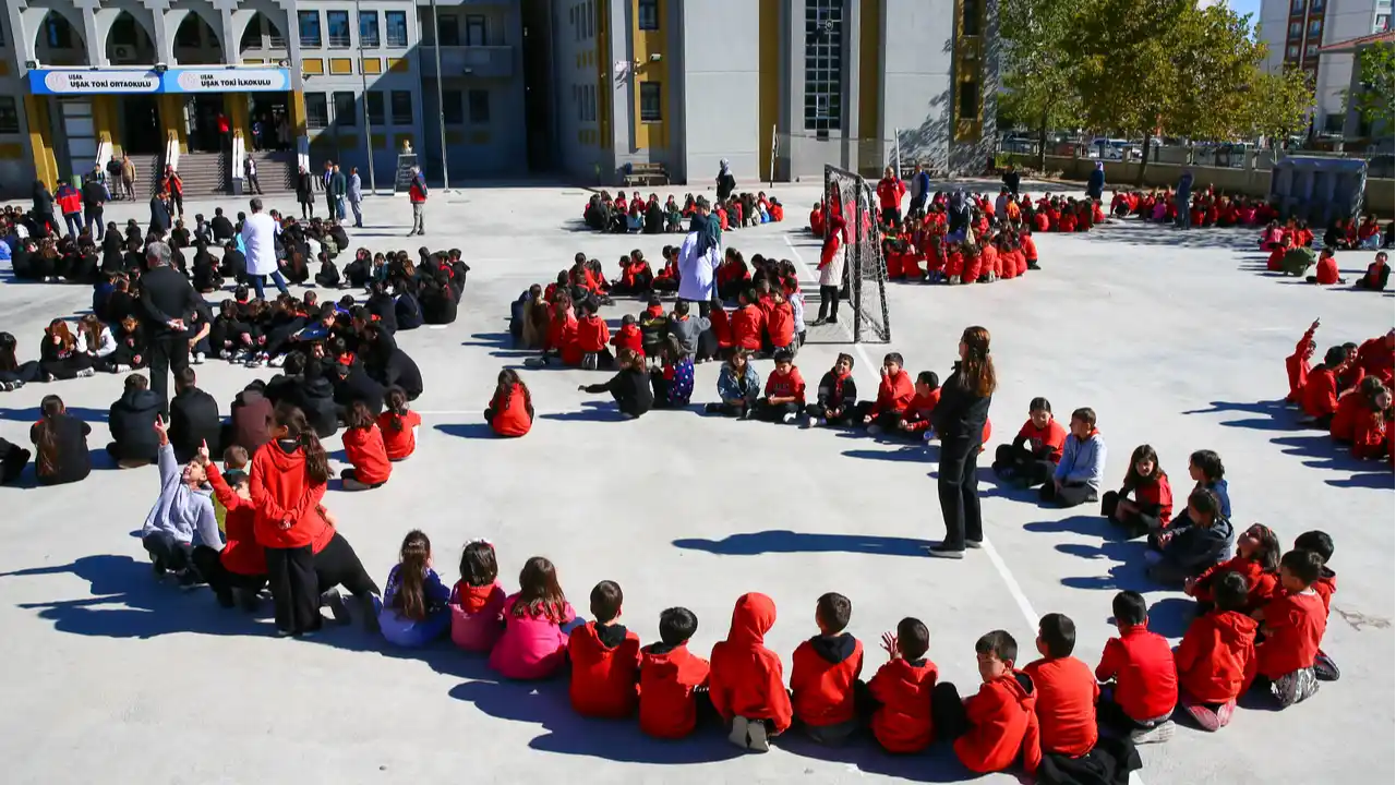 Uşak Okullarda Deprem Tatbikatı4