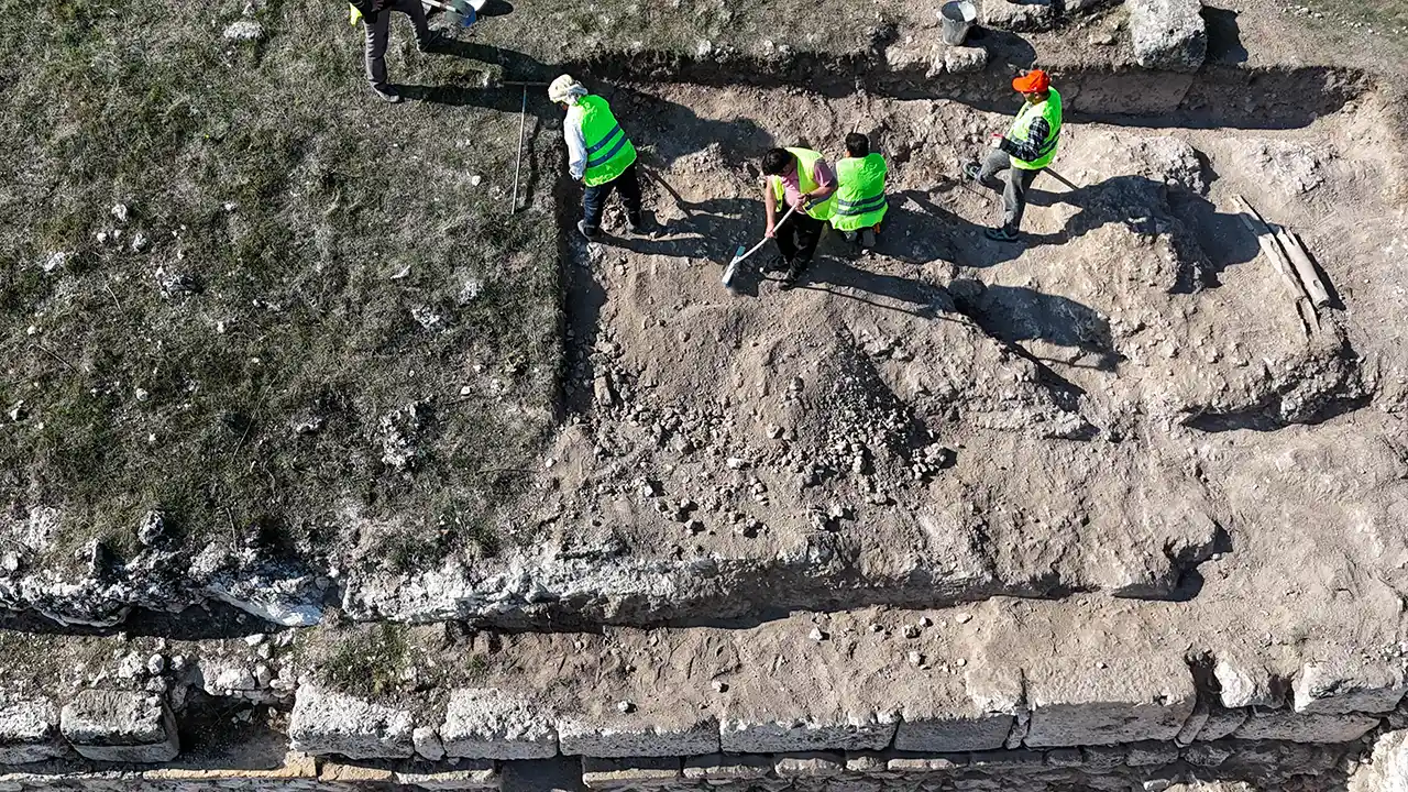 Blaundos Stadyum Çalışma Uşak1