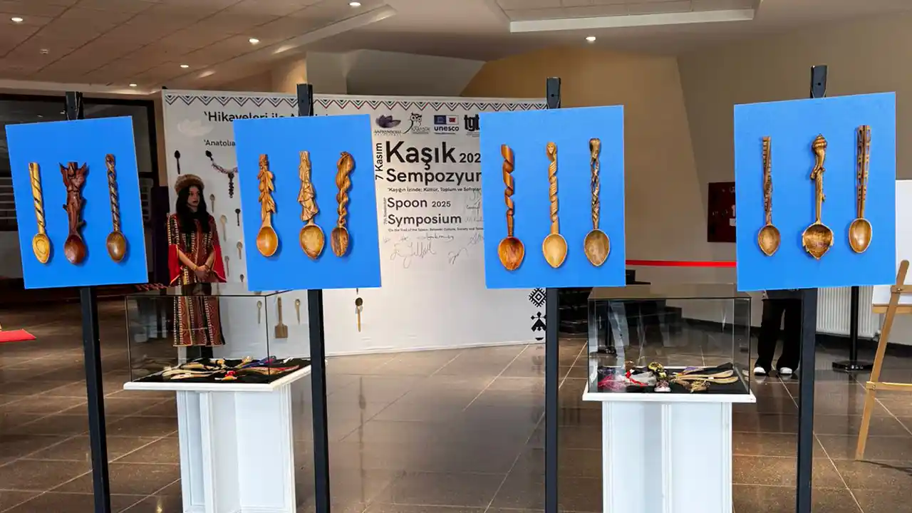 Kaşık Sempozyum Uşak Kültür3