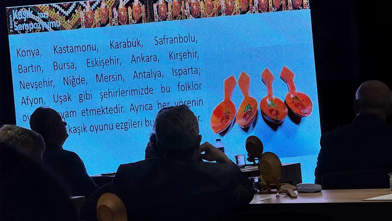 Kaşık Sempozyum Uşak Kültür4