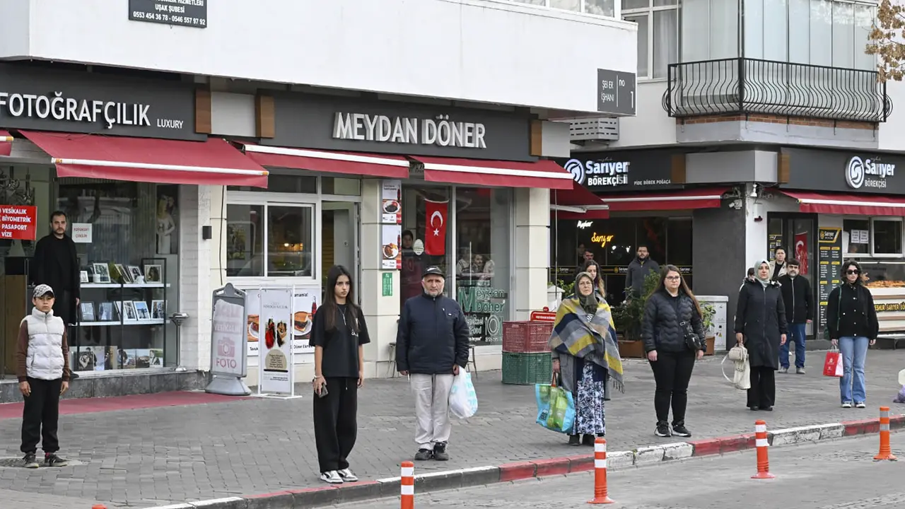 Uşak 10 Kasım Atatürk Anma Saygı Duruşu 2