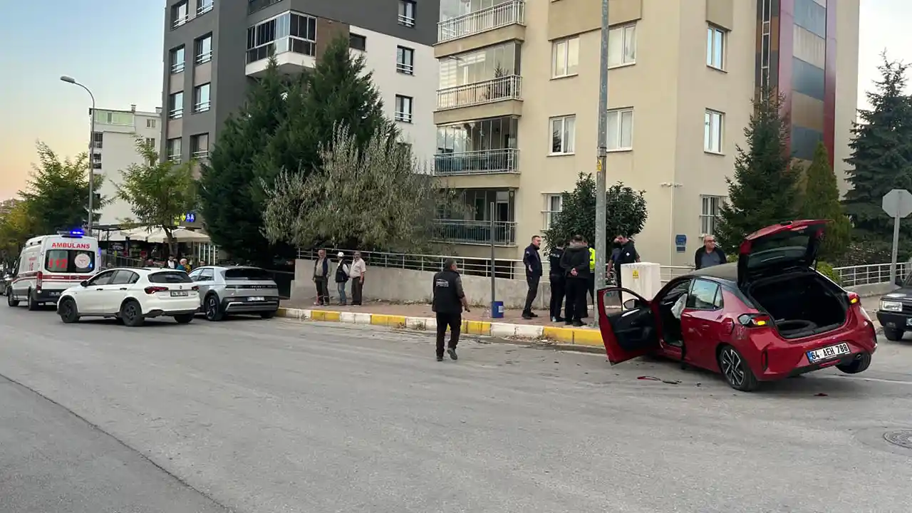 Uşak Kaza Anne Kız Yaralı2